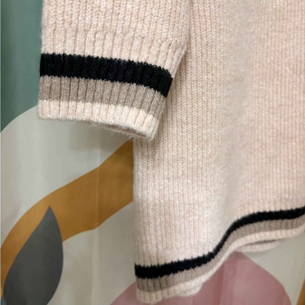 V-Neck Sweater dress in Cream and Black - Picture 7 of 7